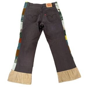 RARE Embroidered Vintage Levi’s Size 6